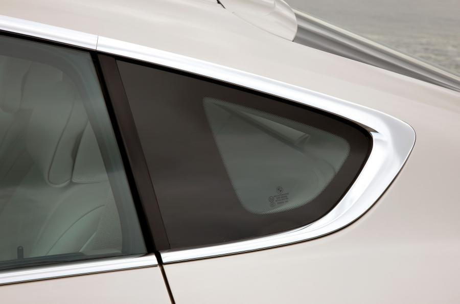  BMW 5-Series GT 2010 года  (фото 59 из 133)